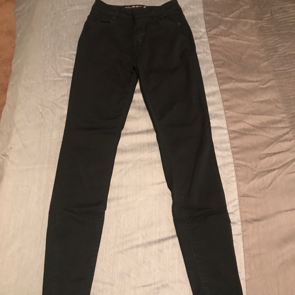 Black jeggings